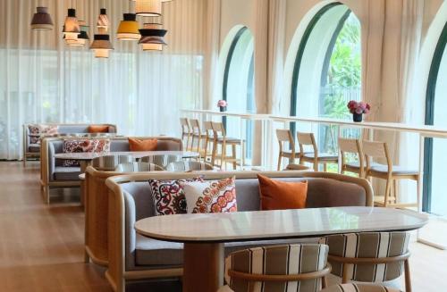 Et opholdsområde på Apartment at the brand new Title Legendary by Lofty