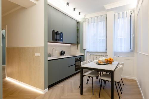 Luxury Apartment with Private Hot Tub & Sauna - Magnifica Homes