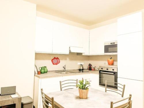 Køkken eller tekøkken på Lagrange Turin Suite, Luxury nel Cuore di Torino !