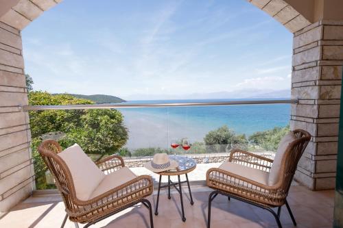 Alisachni Apartments 1st Floor