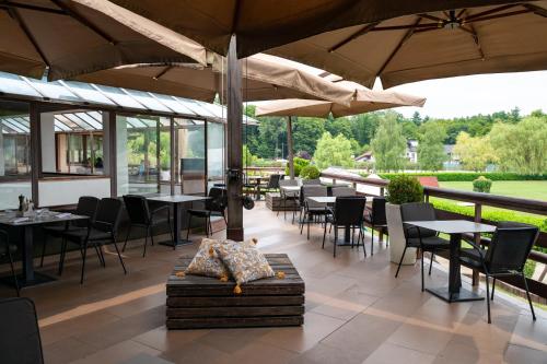 Restoran või mõni muu söögikoht majutusasutuses Guesthouse Trajbar Team