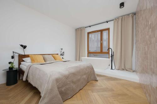 Unique Two Bedroom Apartment with Air Conditioning by Renters Prestige