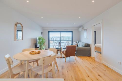 Serenity Suite II, By Home Match