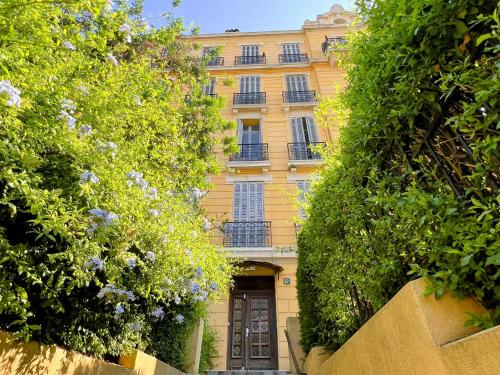 LE CASTEL Superbe appartement climatisé pour 4 personnes au centre ville de Hyères