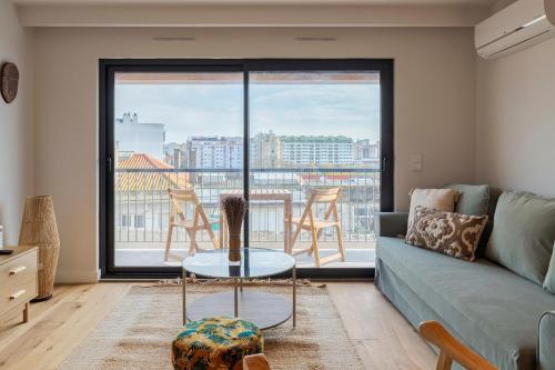 Serenity Suite II, By Home Match