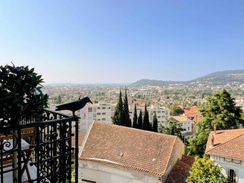 LE CASTEL Superbe appartement climatisé pour 4 personnes au centre ville de Hyères