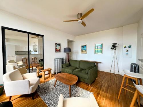 LE CASTEL Superbe appartement climatisé pour 4 personnes au centre ville de Hyères