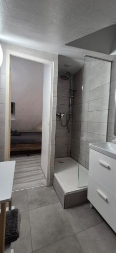 Et badeværelse på T2 Cosy - Coeur Amiens