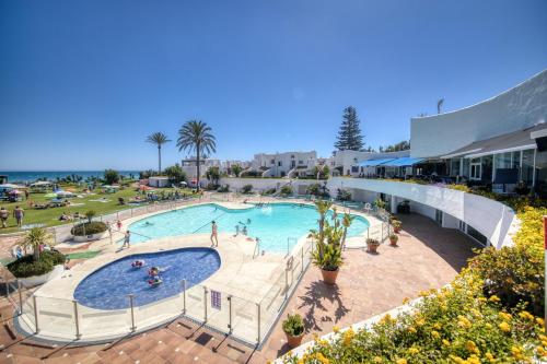 Estepona - Playa - Estudio con terraza Pa8