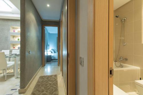 Un baño de Prestigia 16