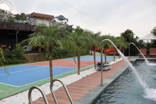 Πισίνα στο ή κοντά στο Viên Nam Xanh Homestay