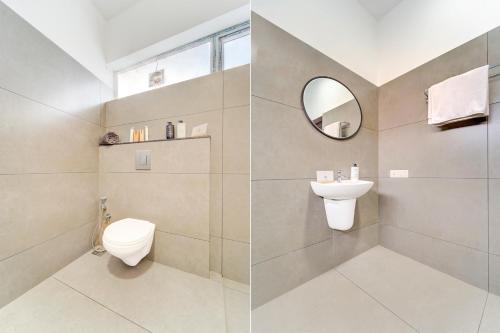 Ένα μπάνιο στο G Square 1 Room with Private Balcony Near Alappuzha Beach & Other Popular Attractions