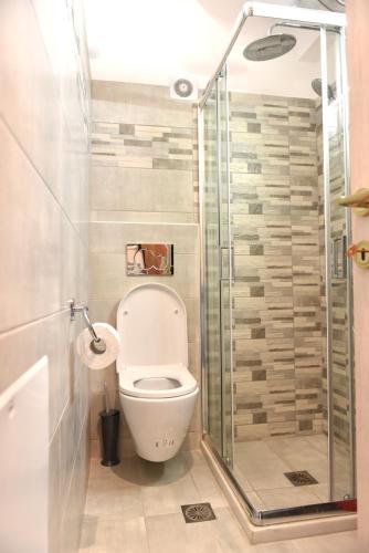 Cozy Apartment in the Heart of Athens 8-2