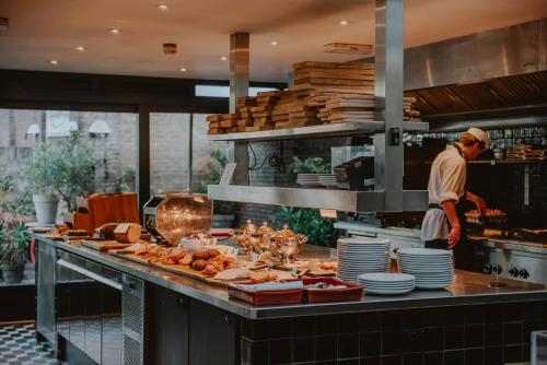 Φαγητό σε αυτό το ξενοδοχείο ή κάπου εκεί κοντά