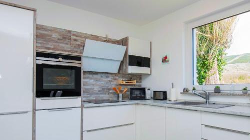 Beautiful Villa Miki with pool in Makarska