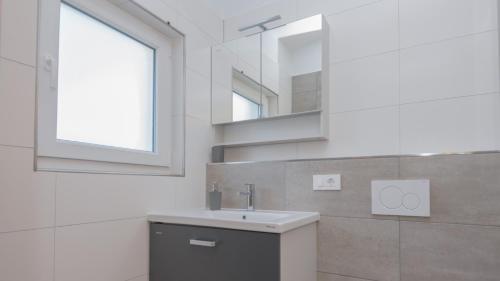 Beautiful Villa Miki with pool in Makarska