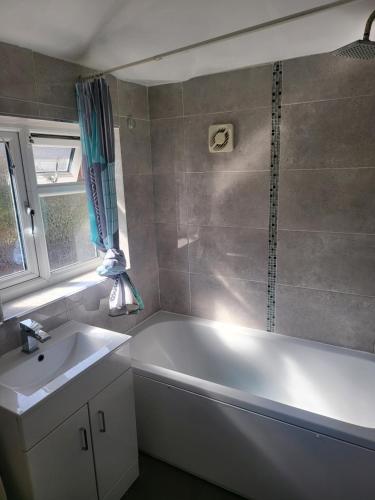 Ένα μπάνιο στο DudleyPalace