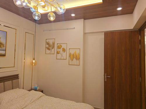 Ein Bett oder Betten in einem Zimmer der Unterkunft LS Luxurious apartment with cosy stay