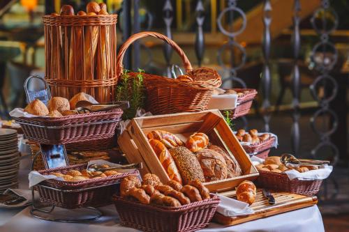 Jídlo v hotelu nebo okolí