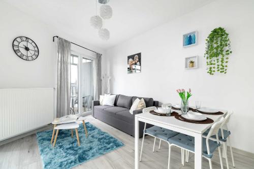 Subtle Apartment in Poznań with Parking Close to the Airport by Noclegi Renters