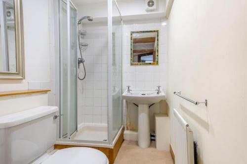 Et badeværelse på 3 Bed in Barden oc-s33752