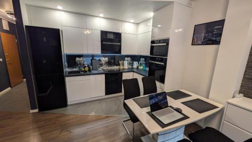 Warsaw Bemowo Prestige Apartment - Free Parking - Fast WiFi