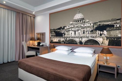 Rius Hotel Lviv — Photo of the whole room