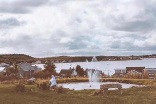 Příroda nedaleko venkovského domu