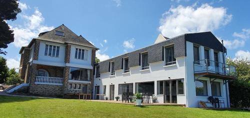Propriété d'exception de 400m2 - vue mer panoramique - Classé 4 étoiles