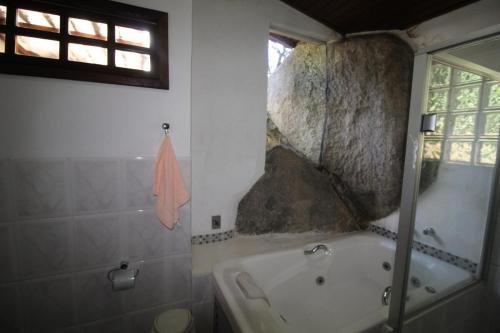 Et badeværelse på Chácara in Mairiporã - São Paulo