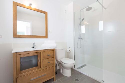 Et badeværelse på Beach Star Adults Only Party Hotel Ibiza