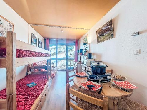 Studio Cosmos-7 by Interhome