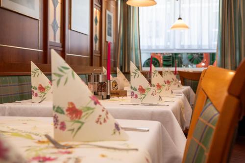 En restaurant eller et andet spisested på Hotel Hößl - Wirtshaus zum Stichn