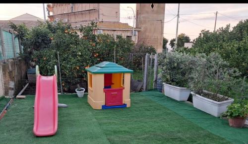 Herní místnost nebo prostor pro děti v ubytování A un Passo dal Tramonto