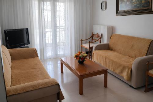 Ευρύχωρο 60τμ Διαμέρισμα στο Κέντρο, Ήσυχη Διαμονή