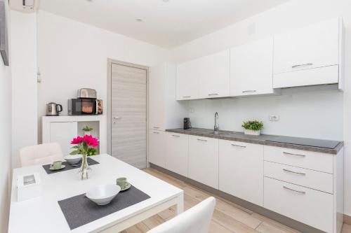 Etherea Apartment photo 5