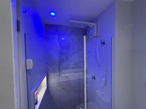 Phòng tắm tại Estúdio em Condo. Frente Mar OPS0337