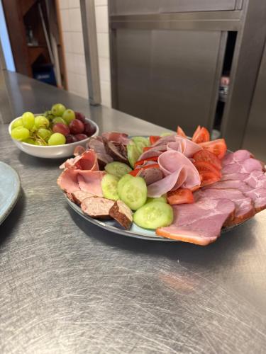 Jídlo v apartmánu nebo okolí