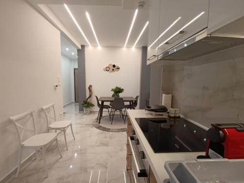 Cityease Thessaloniki - Luxurious Modern 2Bdr Escape - Ippokrateio Chic Area - Best Kept Secret