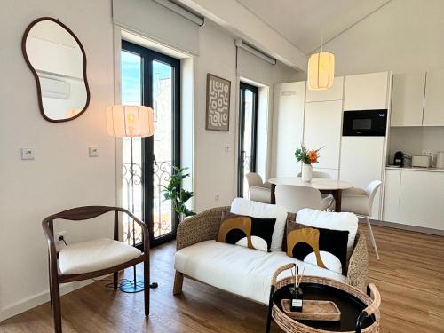 AC, 2Bedrooms APT, City Center 900m to Metro