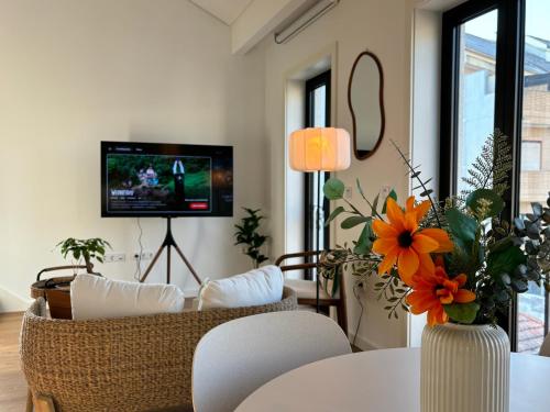 AC, 2Bedrooms APT, City Center 900m to Metro