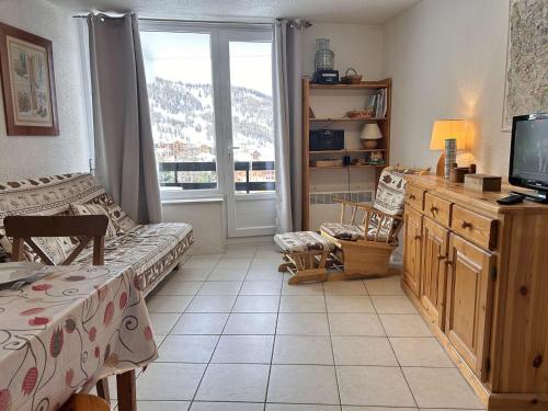Appartement à Risoul, balcon, 2 pièces, 6 couchages, parking, animaux admis - FR-1-330-572