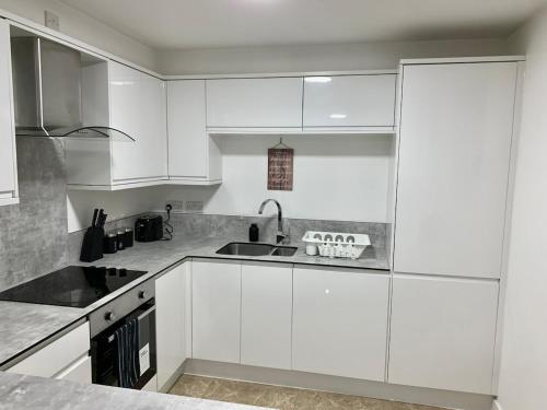 Ibiza Royale -Sleeps 6-Free Parking -Wi-Fi photo 16