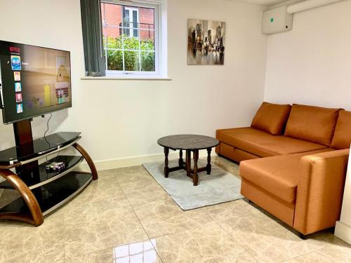Ibiza Royale -Sleeps 6-Free Parking -Wi-Fi photo 5