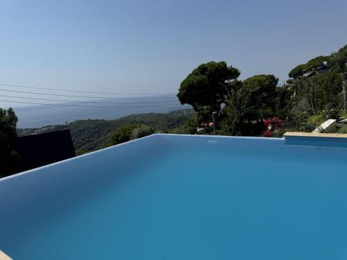 Casa con hermosas vistas a la costa