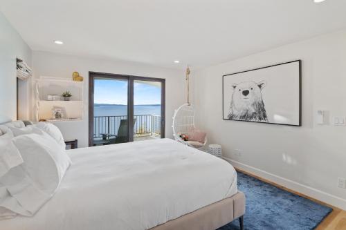 Postel nebo postele na pokoji v ubytování Wander West Seattle