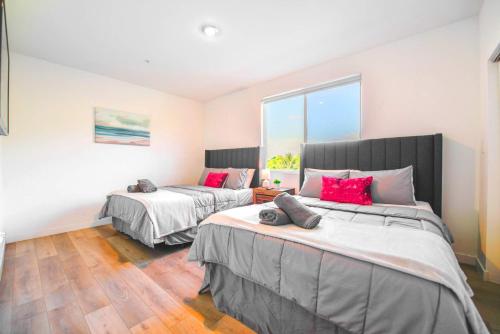 Spacious Townhouse W Free Parking photo 10