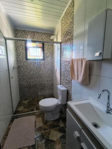 Et badeværelse på Rifugio Val Di Monti