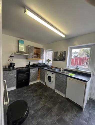 Contractor & Family Sleeps 5 Bham HS2 Parking for 3 photo 14
