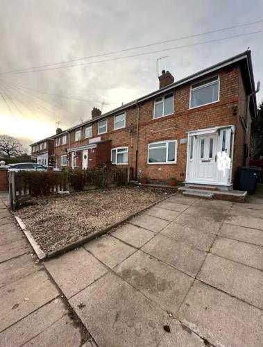 Contractor & Family Sleeps 5 Bham HS2 Parking for 3 photo 38